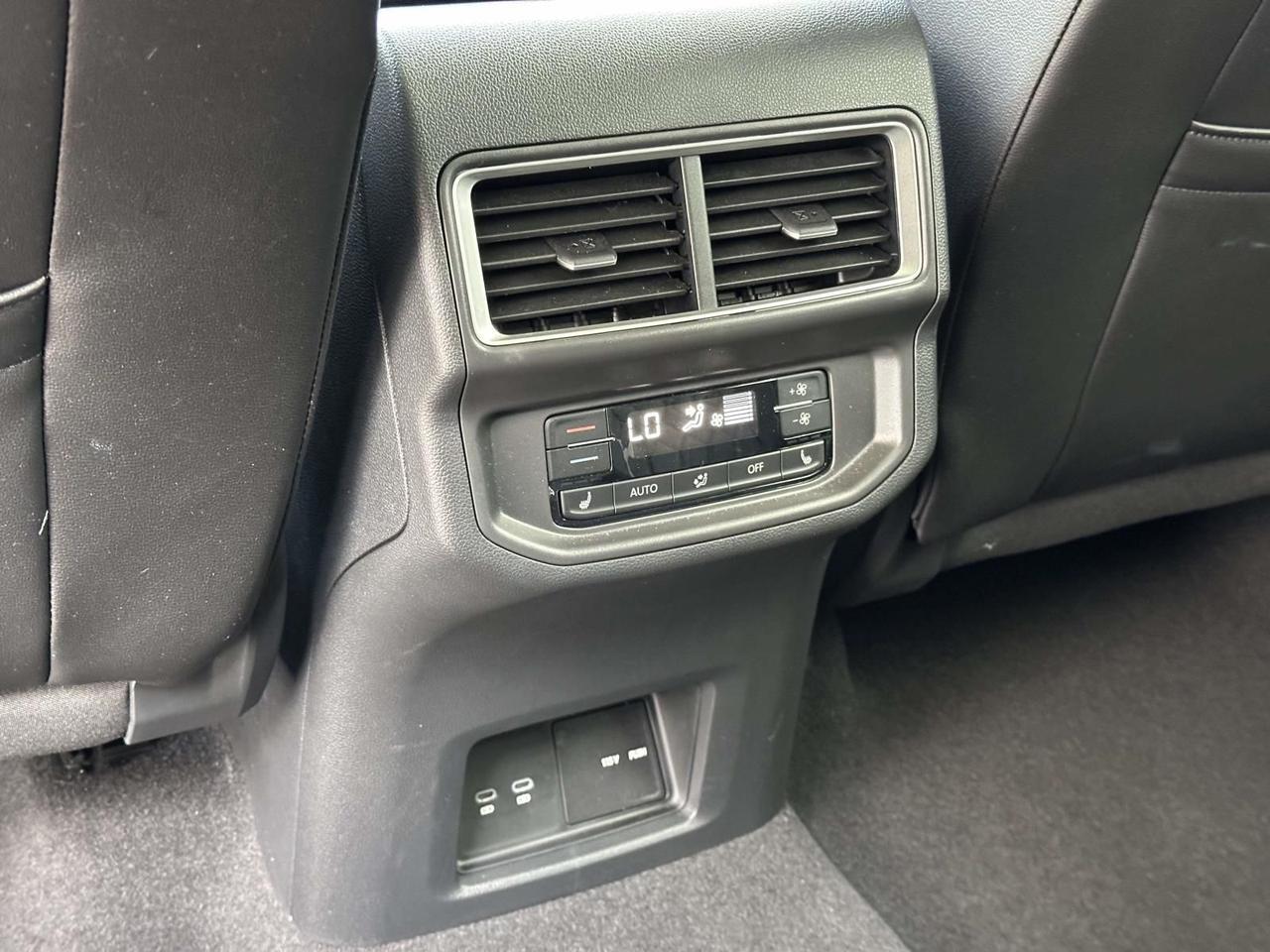 2024 Volkswagen Atlas 2.0T SEL Premium R-Line Woodbridge VA