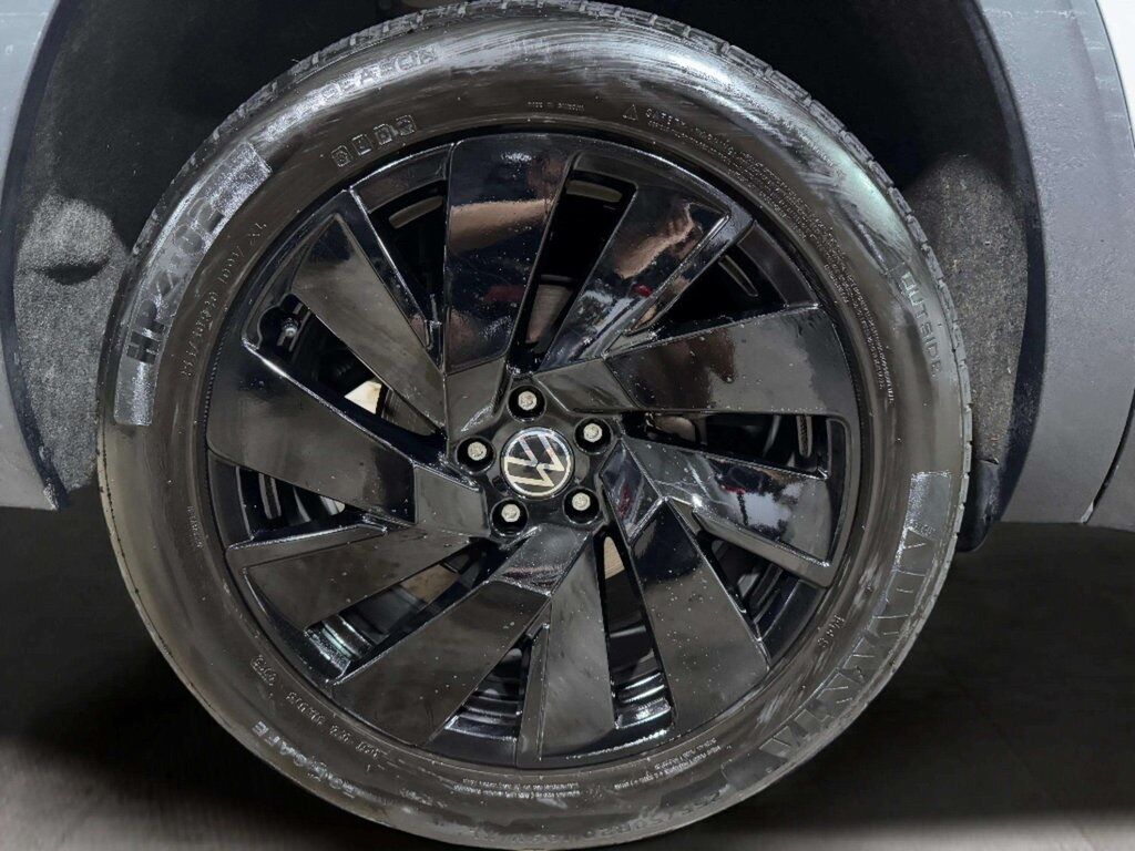 2024 Volkswagen Atlas Cross Sport 2.0T SE w/Technology San Clemente CA 2024 Volkswagen Atlas Cross Sport 2.0T SE w/Technology San Clemente CA