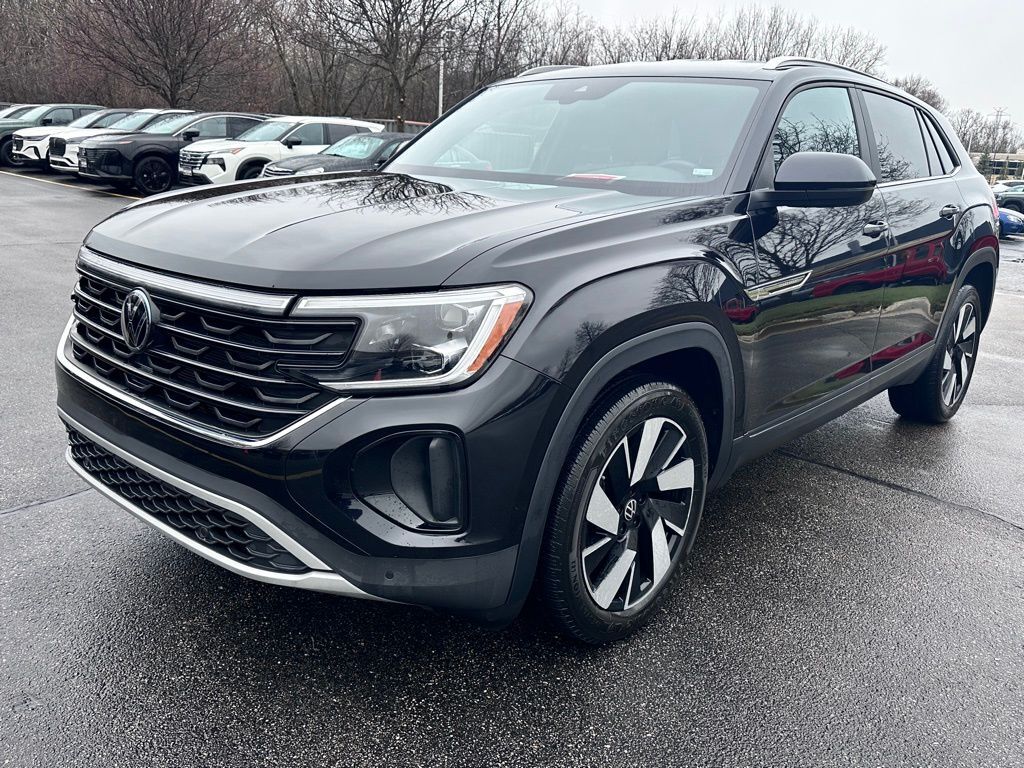 2024 Volkswagen Atlas Cross Sport 2.0T SE w/Technology
