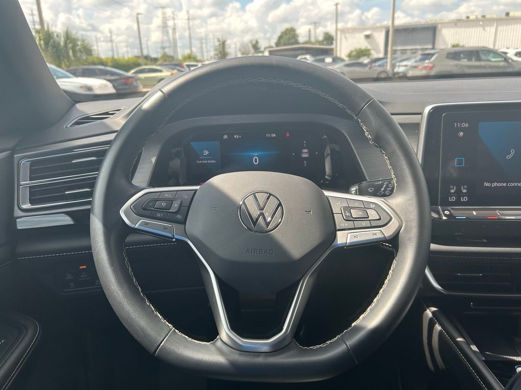 2024 Volkswagen Atlas Cross Sport 2.0T SE w/Technology Tampa FL
