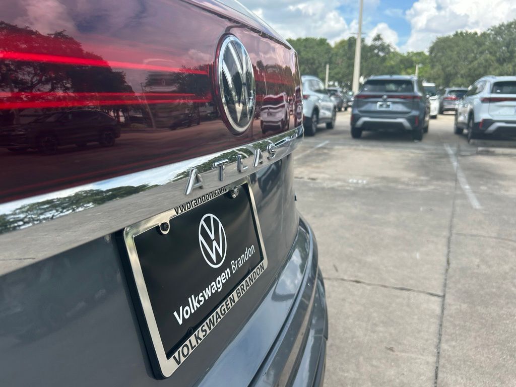 2024 Volkswagen Atlas Cross Sport 2.0T SE w/Technology Tampa FL