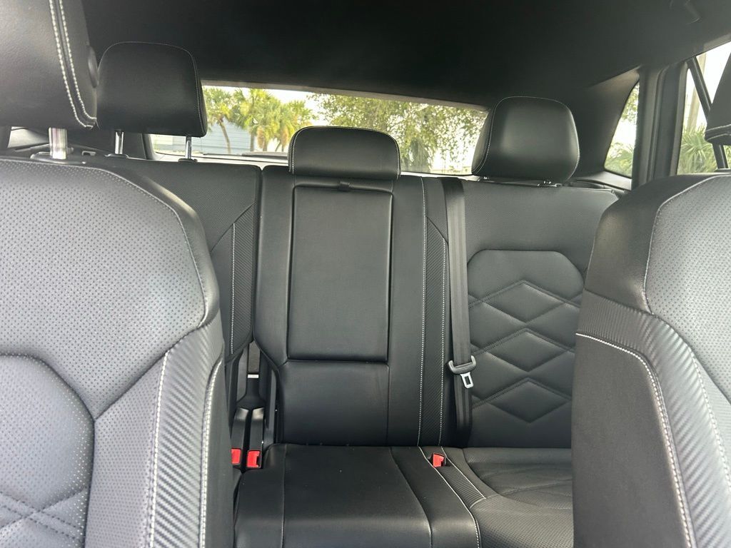 2024 Volkswagen Atlas Cross Sport 2.0T SE w/Technology Tampa FL
