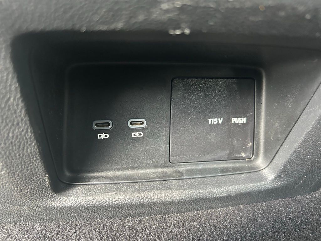 2024 Volkswagen Atlas Cross Sport 2.0T SE w/Technology Tampa FL