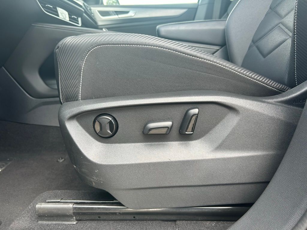 2024 Volkswagen Atlas Cross Sport 2.0T SE w/Technology Tampa FL