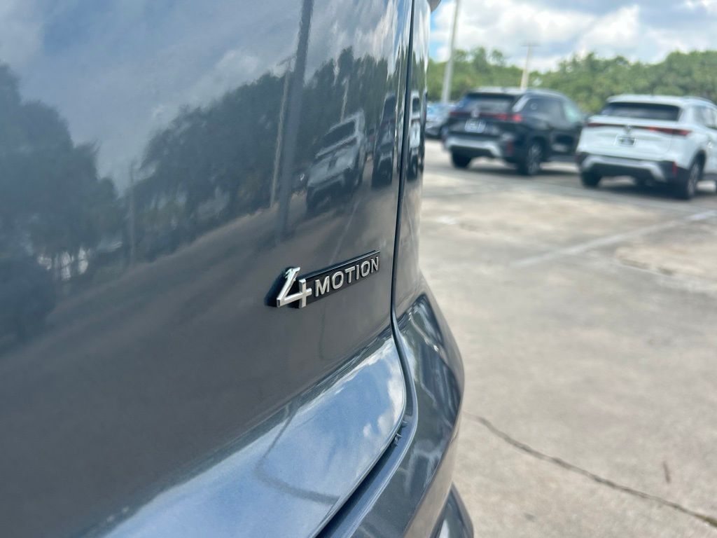 2024 Volkswagen Atlas Cross Sport 2.0T SE w/Technology Tampa FL