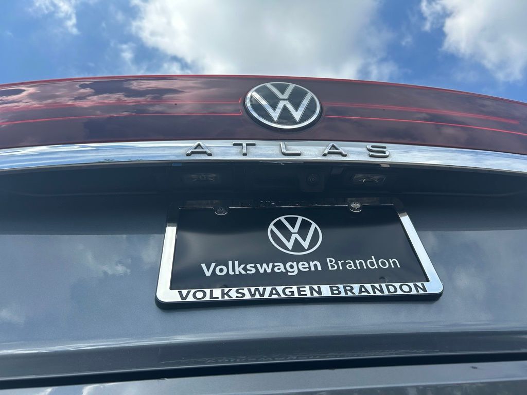 2024 Volkswagen Atlas Cross Sport 2.0T SE w/Technology Tampa FL