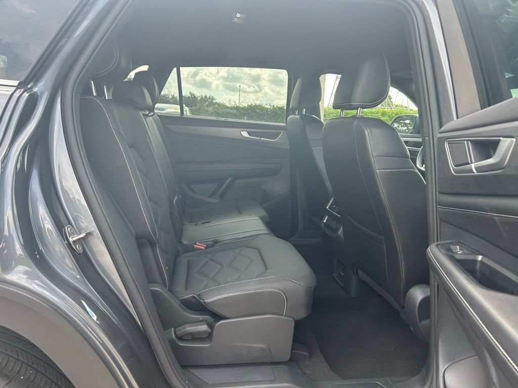 2024 Volkswagen Atlas Cross Sport 2.0T SE w/Technology Tampa FL
