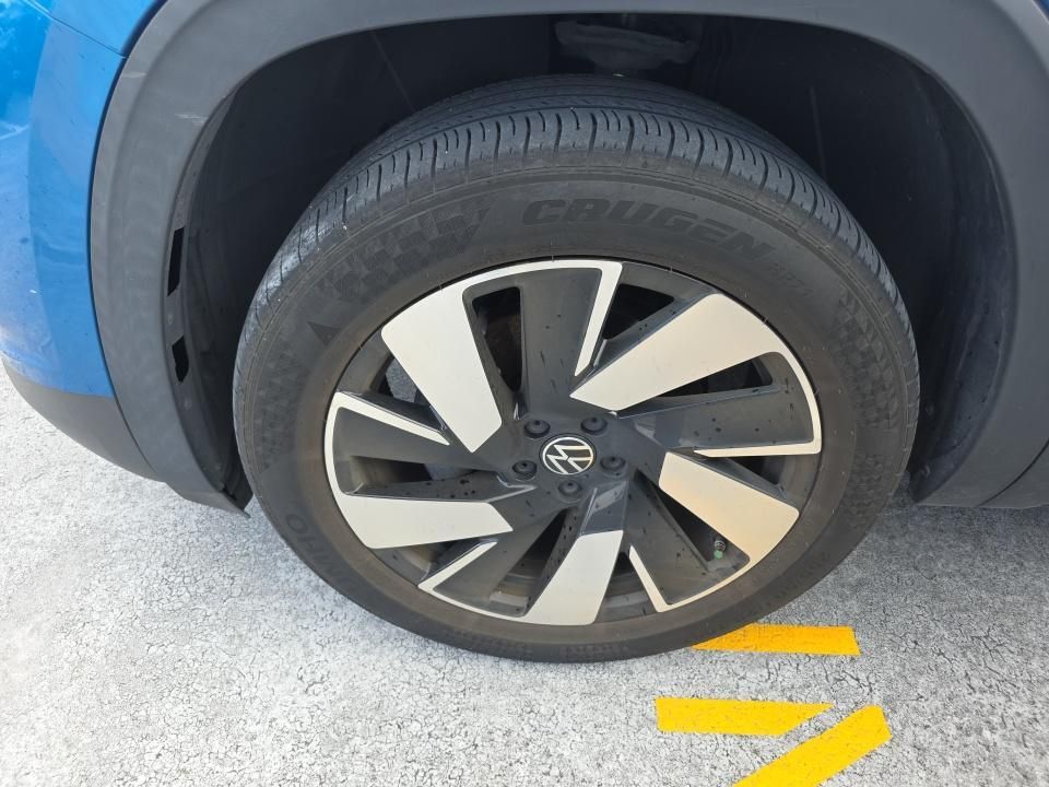 2024 Volkswagen Atlas Cross Sport 2.0T SE w/Technology Tampa FL