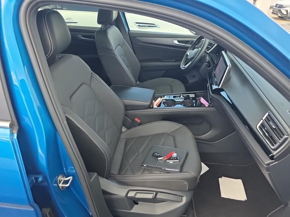 2024 Volkswagen Atlas Cross Sport 2.0T SE w/Technology Tampa FL