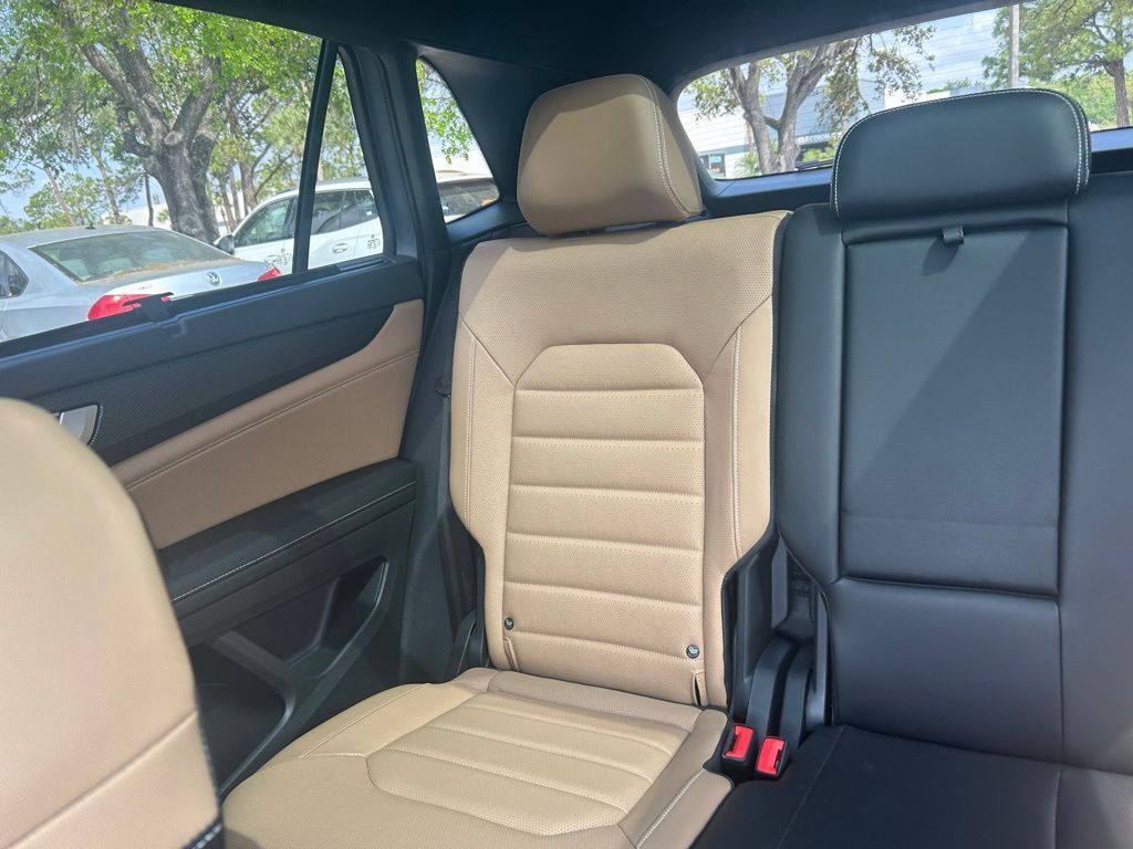 2024 Volkswagen Atlas Cross Sport 2.0T SEL R-Line Tampa FL