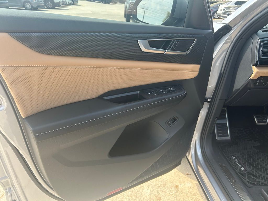 2024 Volkswagen Atlas Cross Sport 2.0T SEL R-Line Tampa FL