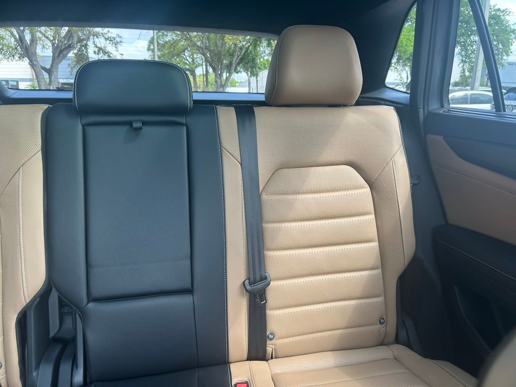 2024 Volkswagen Atlas Cross Sport 2.0T SEL R-Line Tampa FL