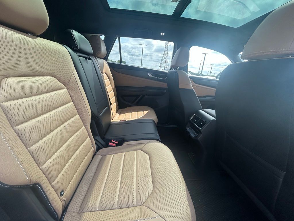 2024 Volkswagen Atlas Cross Sport 2.0T SEL R-Line Tampa FL