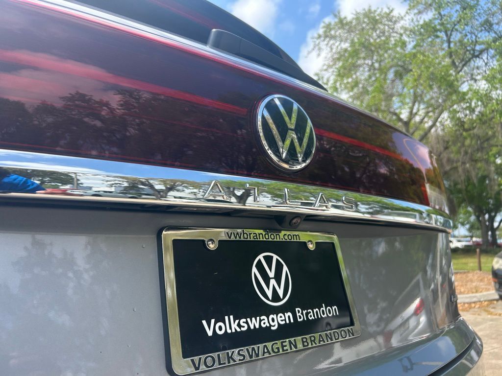 2024 Volkswagen Atlas Cross Sport 2.0T SEL R-Line Tampa FL