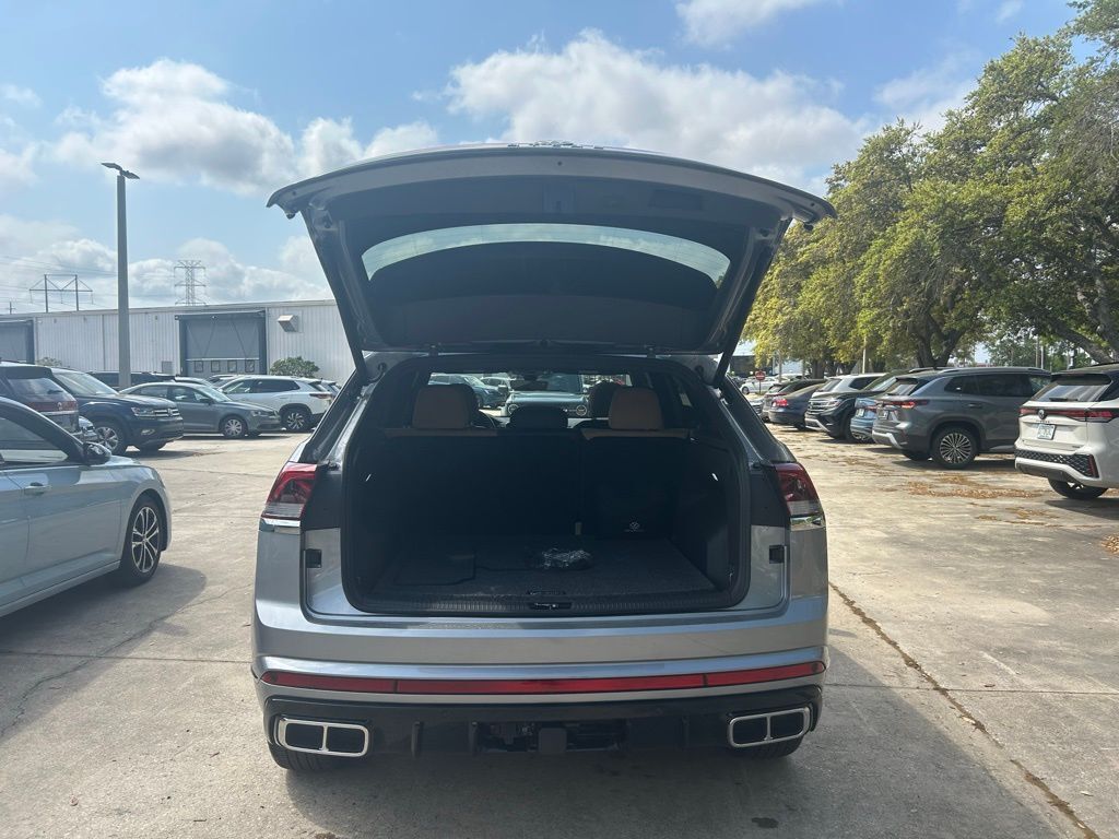 2024 Volkswagen Atlas Cross Sport 2.0T SEL R-Line Tampa FL