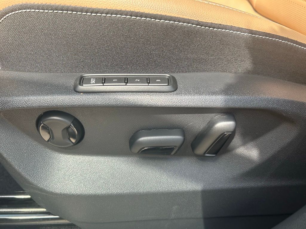 2024 Volkswagen Atlas Cross Sport 2.0T SEL R-Line Tampa FL