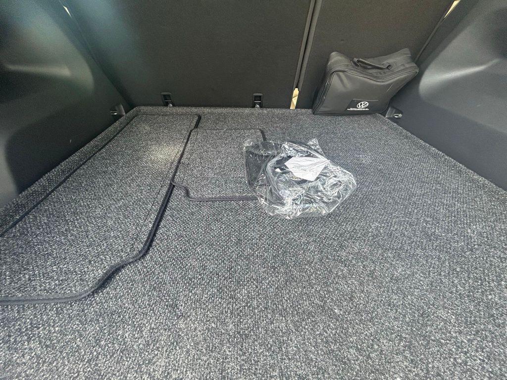 2024 Volkswagen Atlas Cross Sport 2.0T SEL R-Line Tampa FL