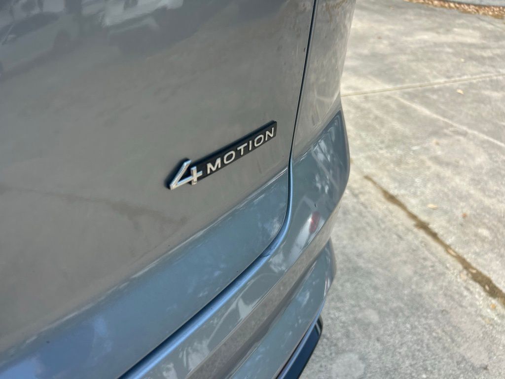 2024 Volkswagen Atlas Cross Sport 2.0T SEL R-Line Tampa FL