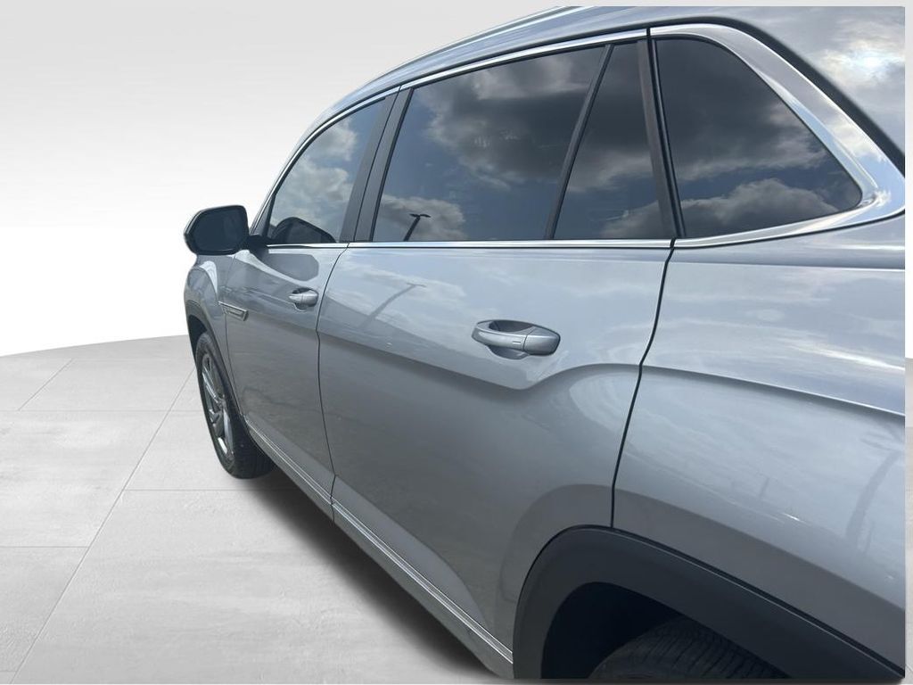 2024 Volkswagen Atlas Cross Sport 2.0T SEL R-Line Tampa FL