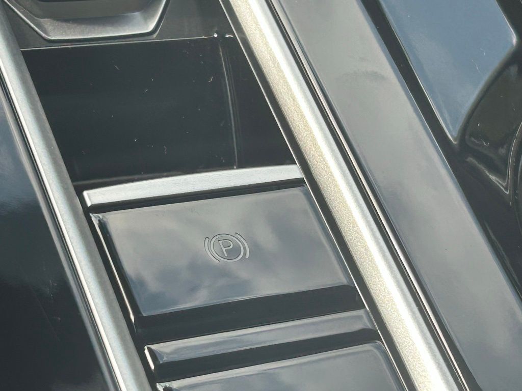 2024 Volkswagen Atlas Cross Sport 2.0T SEL R-Line Tampa FL