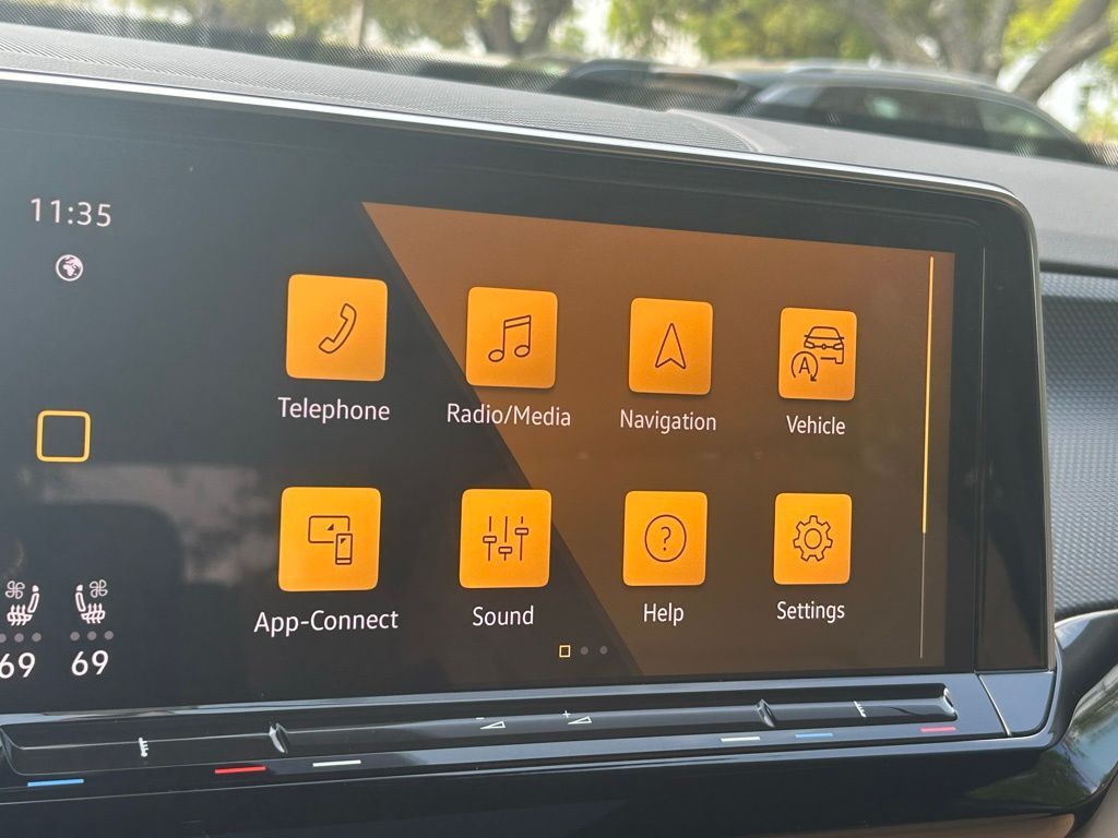 2024 Volkswagen Atlas Cross Sport 2.0T SEL R-Line Tampa FL