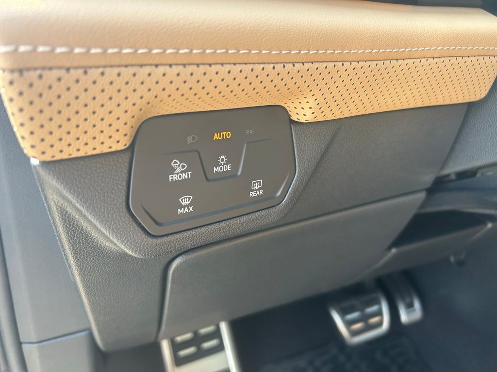 2024 Volkswagen Atlas Cross Sport 2.0T SEL R-Line Tampa FL