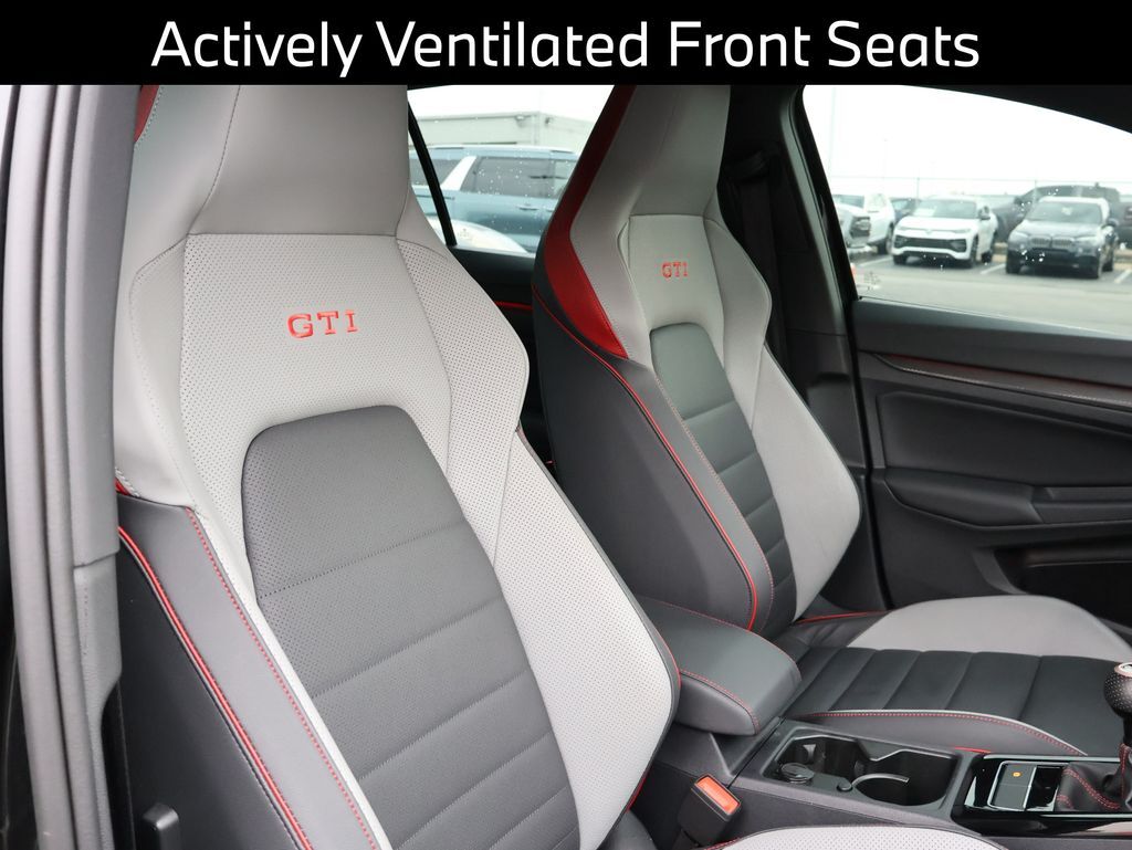 2024 Volkswagen Golf GTI SE