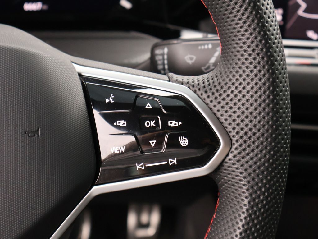 2024 Volkswagen Golf GTI SE