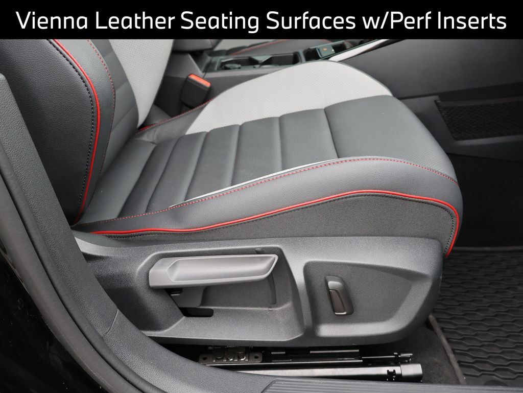 2024 Volkswagen Golf GTI SE