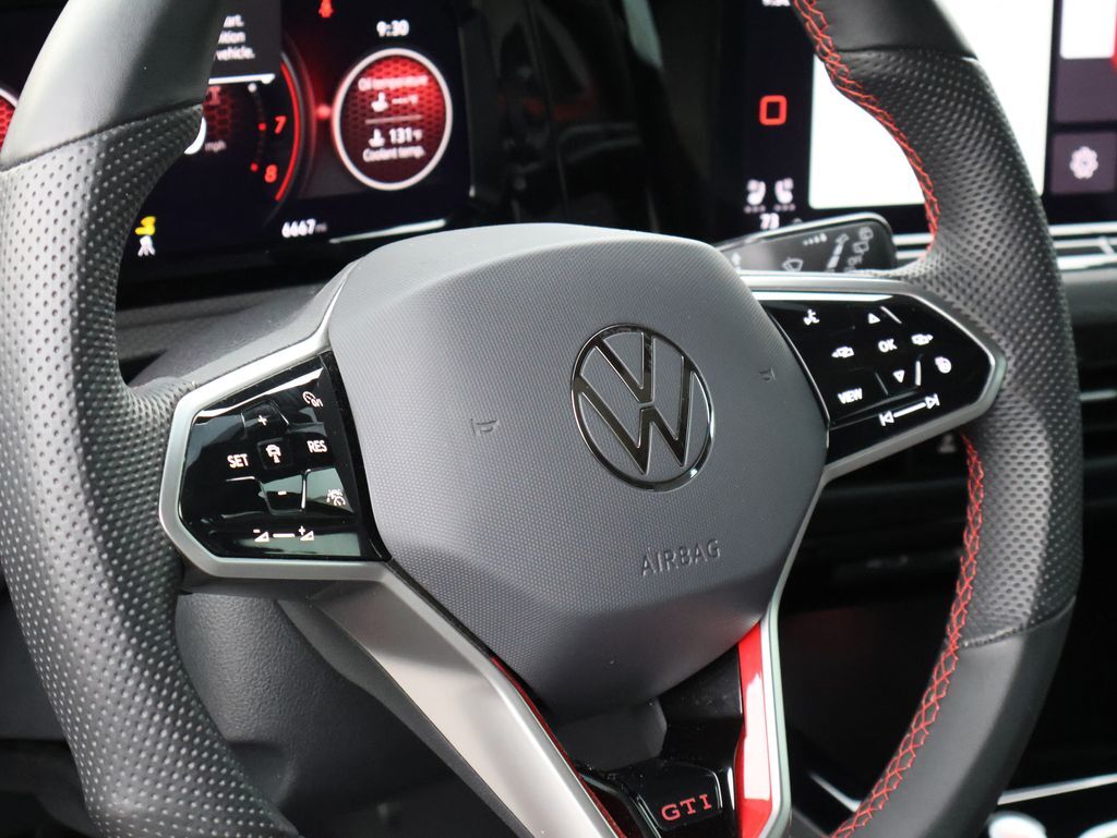 2024 Volkswagen Golf GTI SE