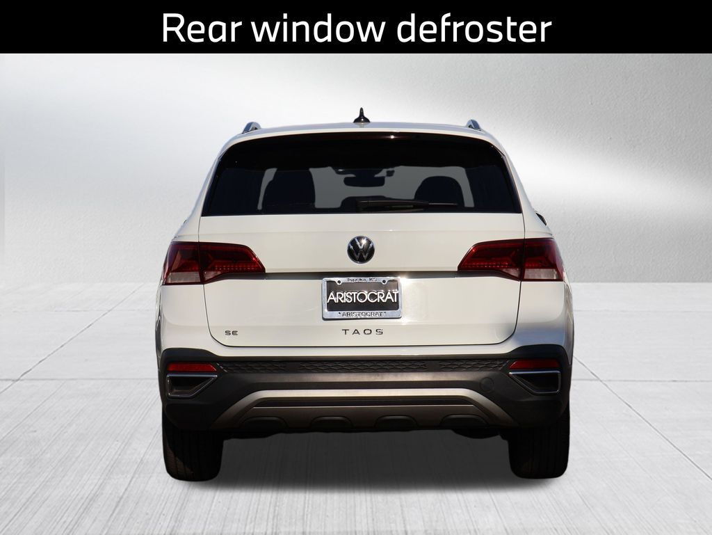 2024 Volkswagen Taos 1.5T SE