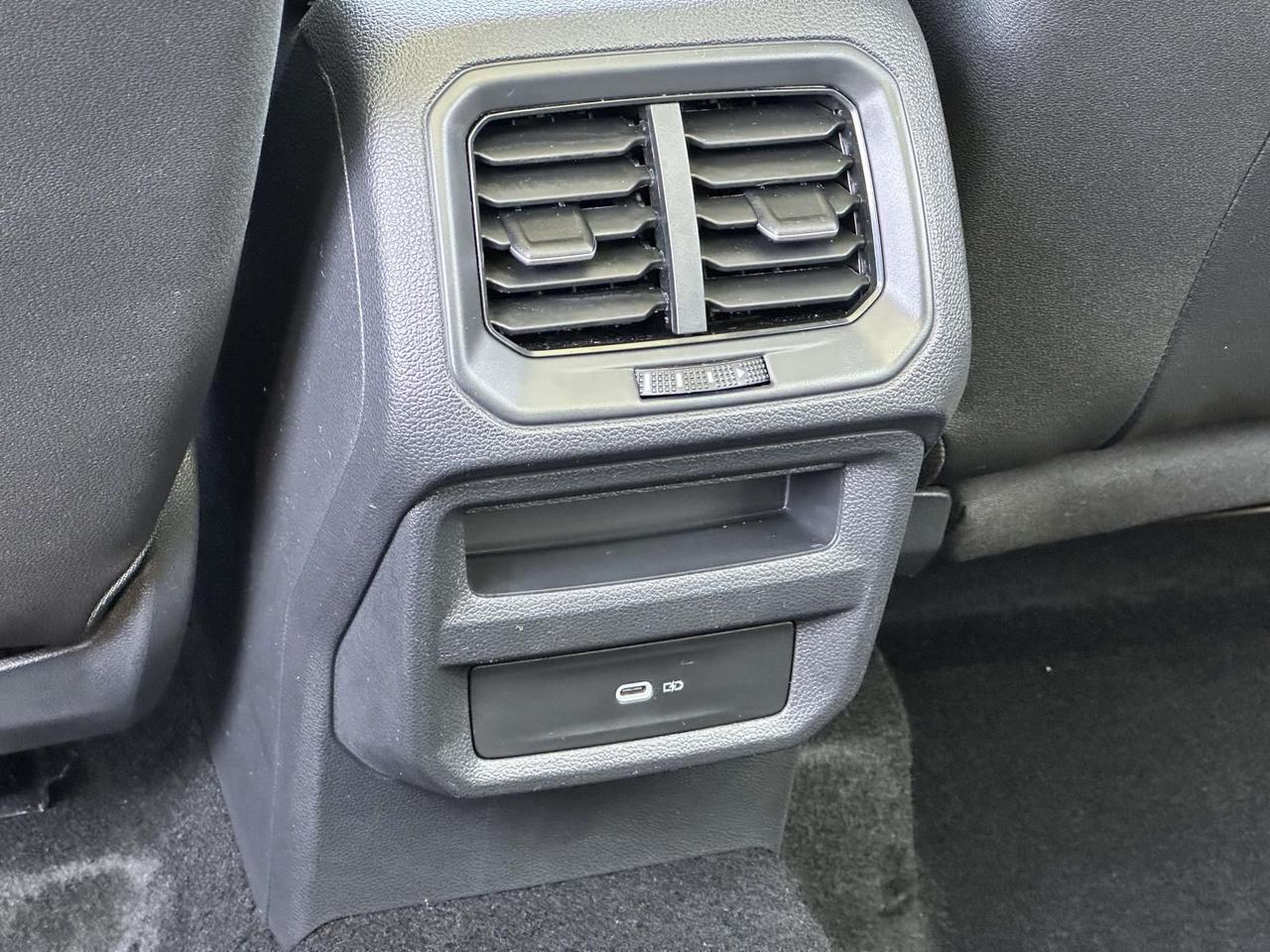 2024 Volkswagen Taos 1.5T SE Woodbridge VA