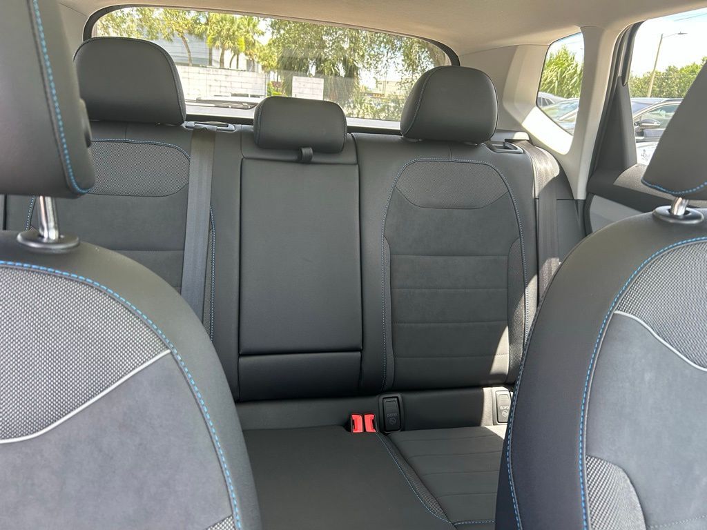 2024 Volkswagen Taos 1.5T SE Tampa FL
