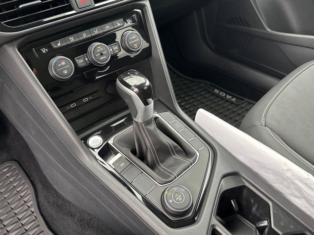 2024 Volkswagen Taos SE Johnson City TN 2024 Volkswagen Taos SE Johnson City TN