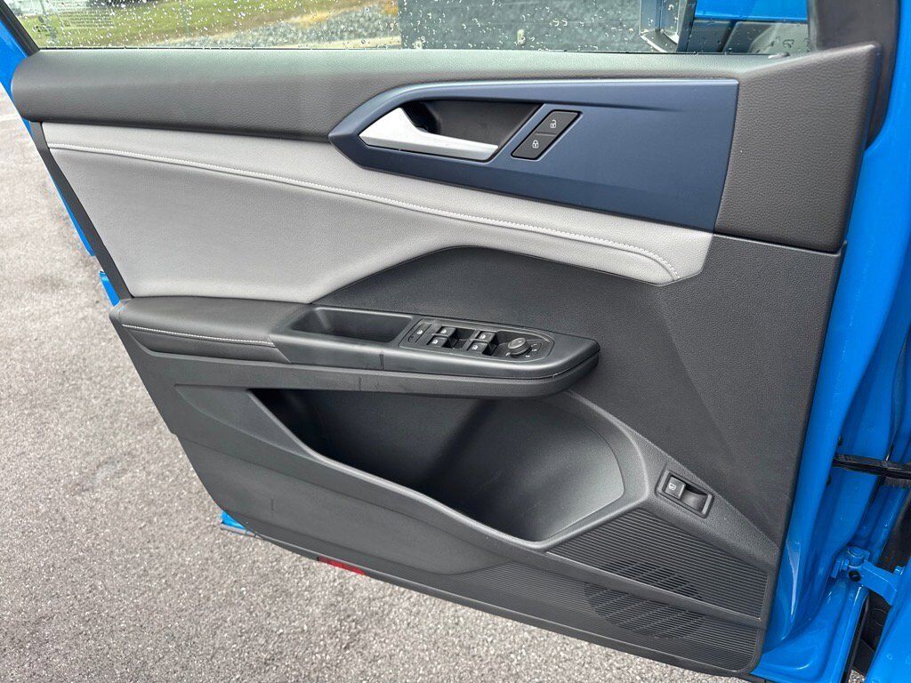 2024 Volkswagen Taos SE Johnson City TN 2024 Volkswagen Taos SE Johnson City TN