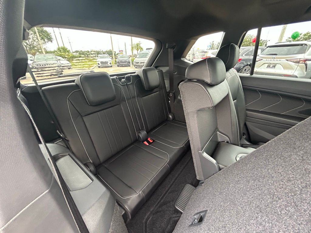 2024 Volkswagen Tiguan 2.0T SE R-Line Black Tampa FL