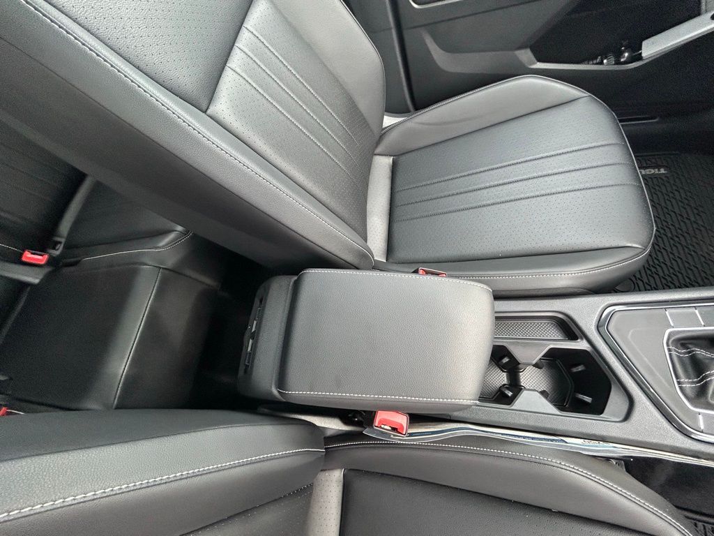 2024 Volkswagen Tiguan 2.0T SE R-Line Black Tampa FL