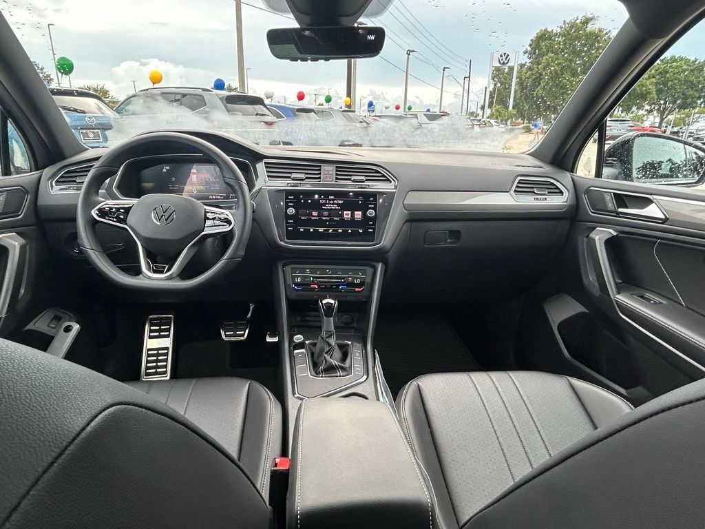 2024 Volkswagen Tiguan 2.0T SE R-Line Black Tampa FL