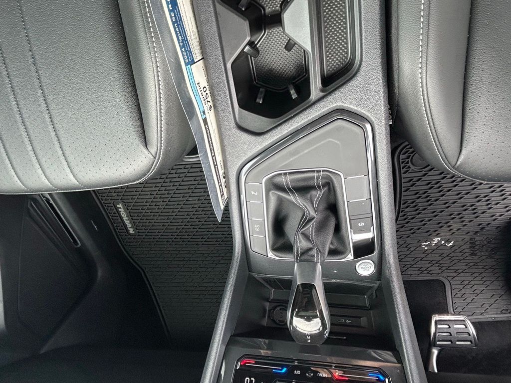 2024 Volkswagen Tiguan 2.0T SE R-Line Black Tampa FL