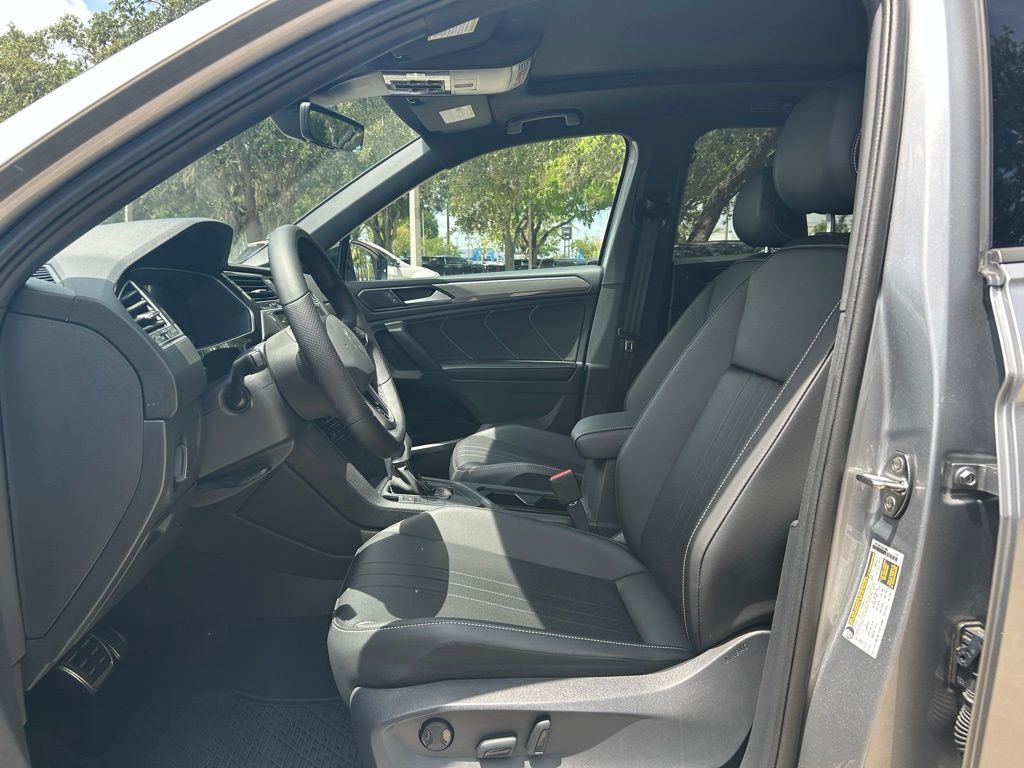 2024 Volkswagen Tiguan 2.0T SE R-Line Black Tampa FL