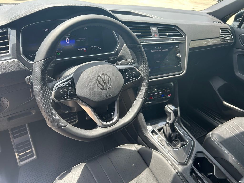 2024 Volkswagen Tiguan 2.0T SE R-Line Black Tampa FL