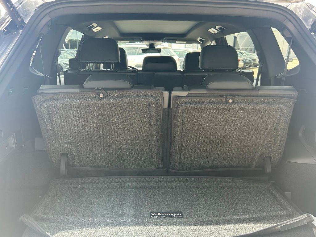 2024 Volkswagen Tiguan 2.0T SE R-Line Black Tampa FL