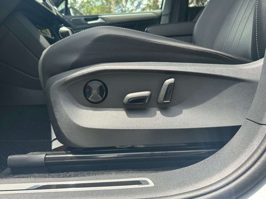 2024 Volkswagen Tiguan 2.0T SE R-Line Black Tampa FL