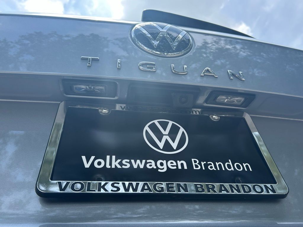 2024 Volkswagen Tiguan 2.0T SE R-Line Black Tampa FL