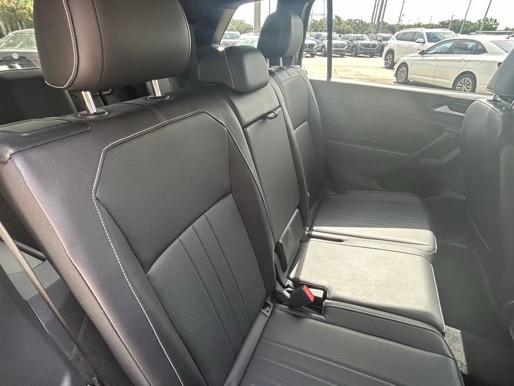 2024 Volkswagen Tiguan 2.0T SE R-Line Black Tampa FL