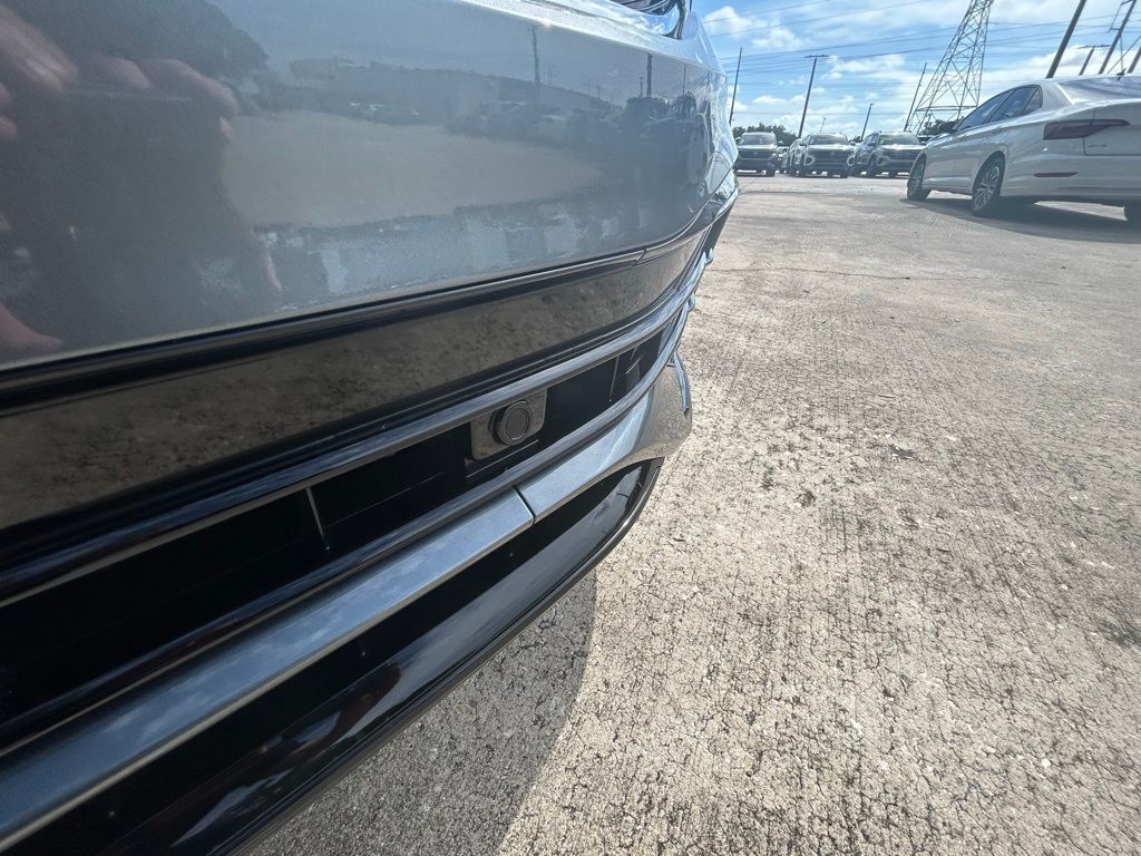 2024 Volkswagen Tiguan 2.0T SE R-Line Black Tampa FL
