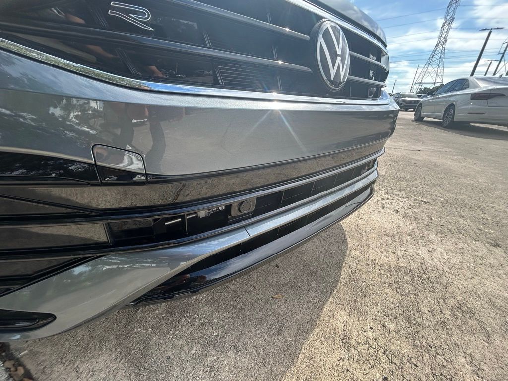 2024 Volkswagen Tiguan 2.0T SE R-Line Black Tampa FL