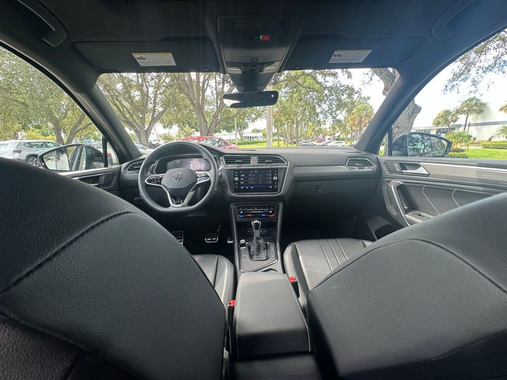 2024 Volkswagen Tiguan 2.0T SE R-Line Black Tampa FL