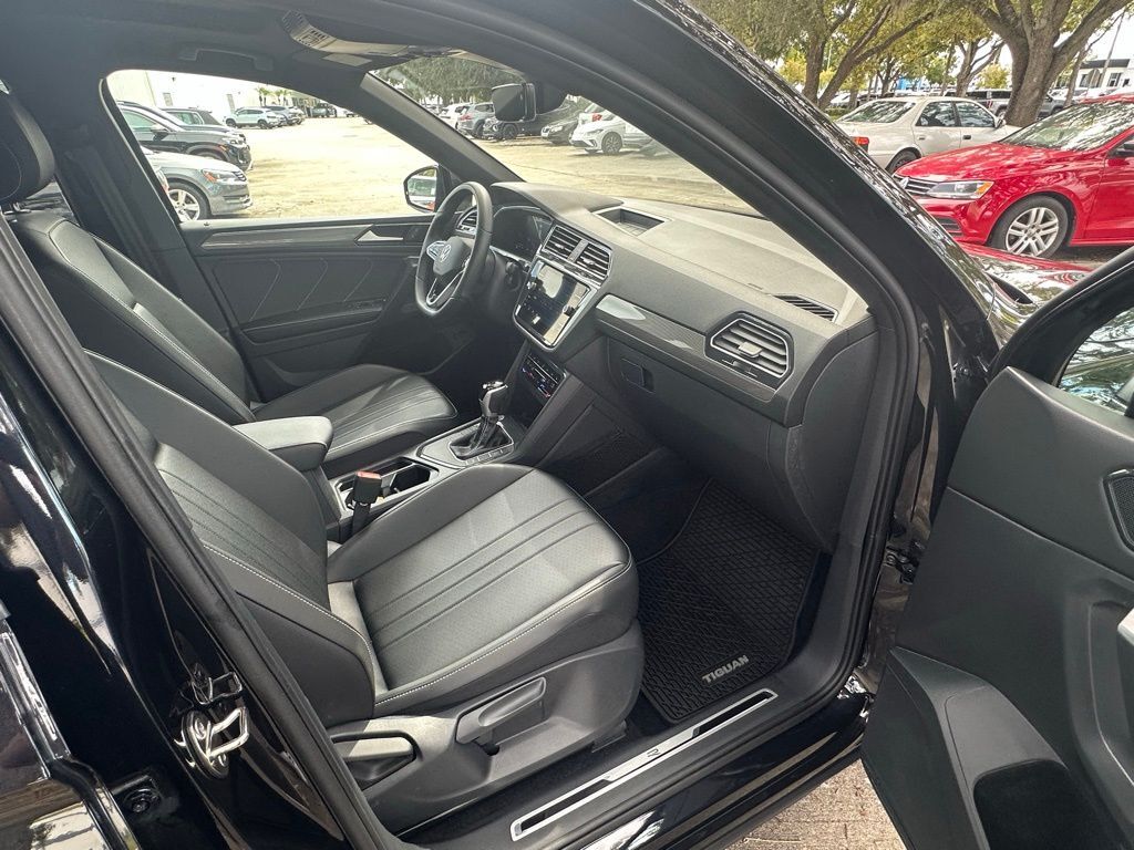2024 Volkswagen Tiguan 2.0T SE R-Line Black Tampa FL