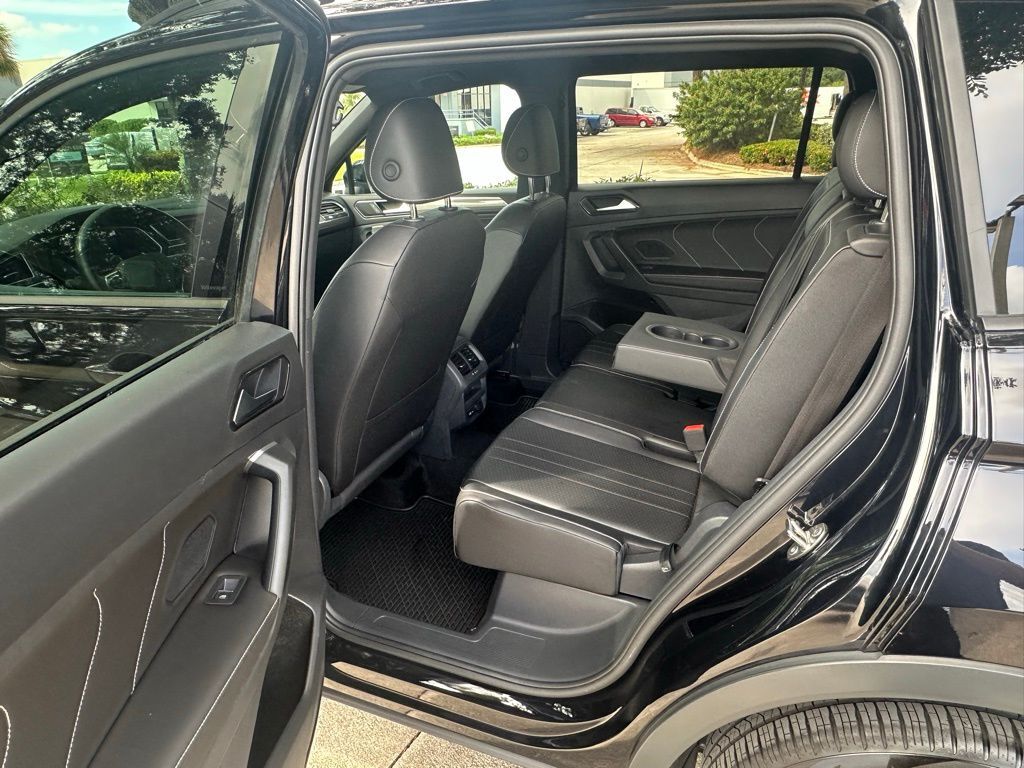 2024 Volkswagen Tiguan 2.0T SE R-Line Black Tampa FL